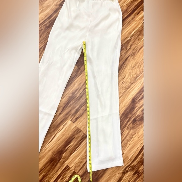 Kittenish Jumpsuit - Picture 3 of 6